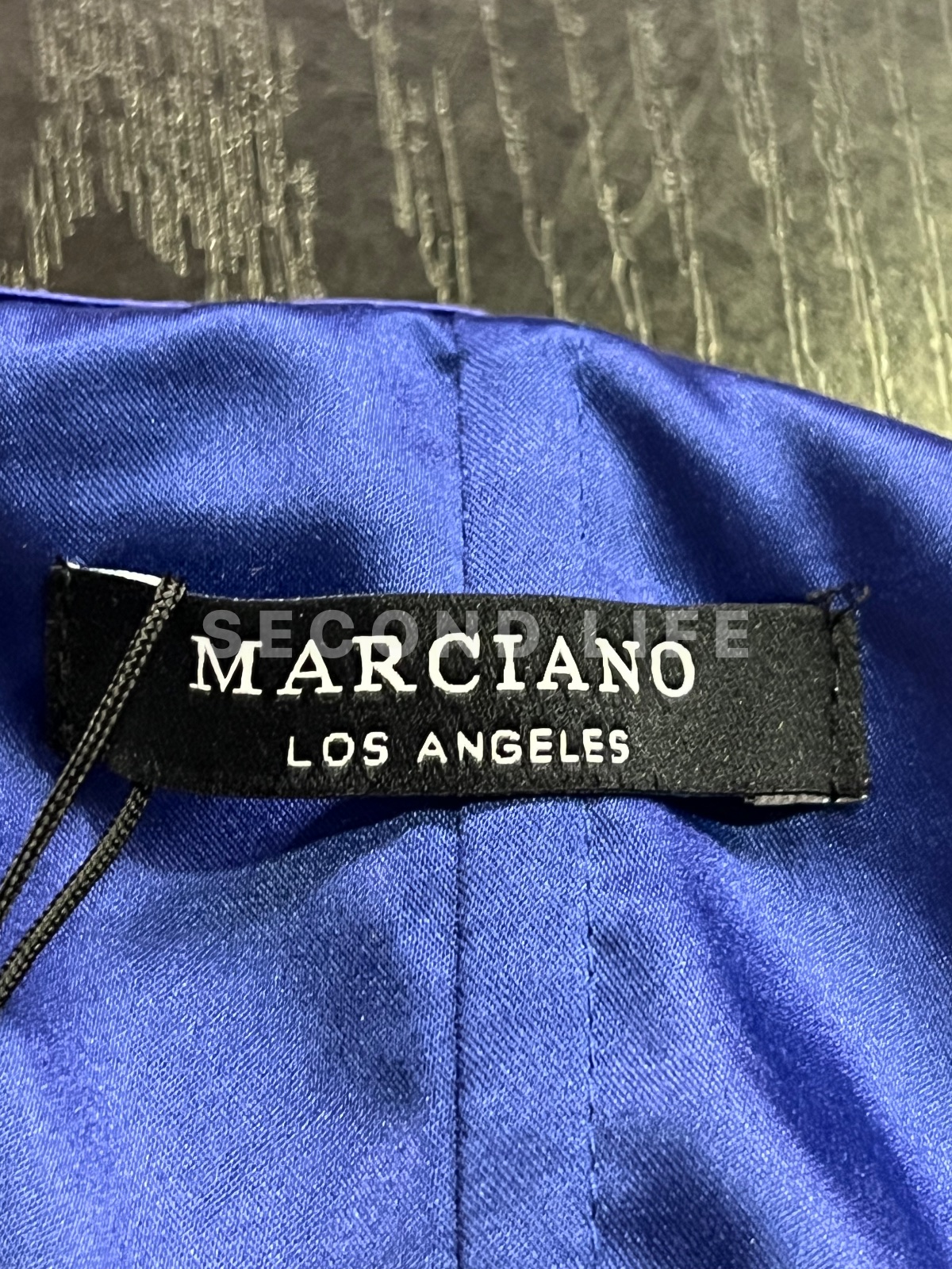Abito Marciano Los Angeles drappeggiato in tessuto tecnico, foto 3