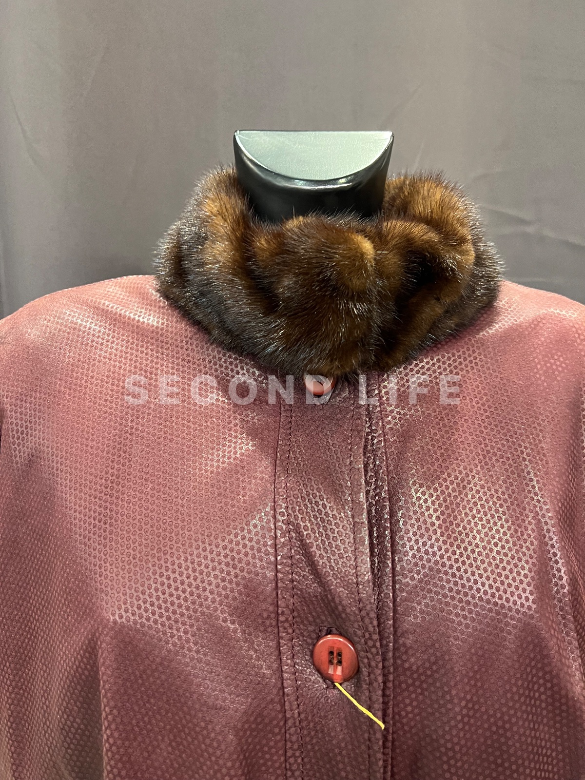 Cappotto in pelle e collo in pelliccia, foto 4