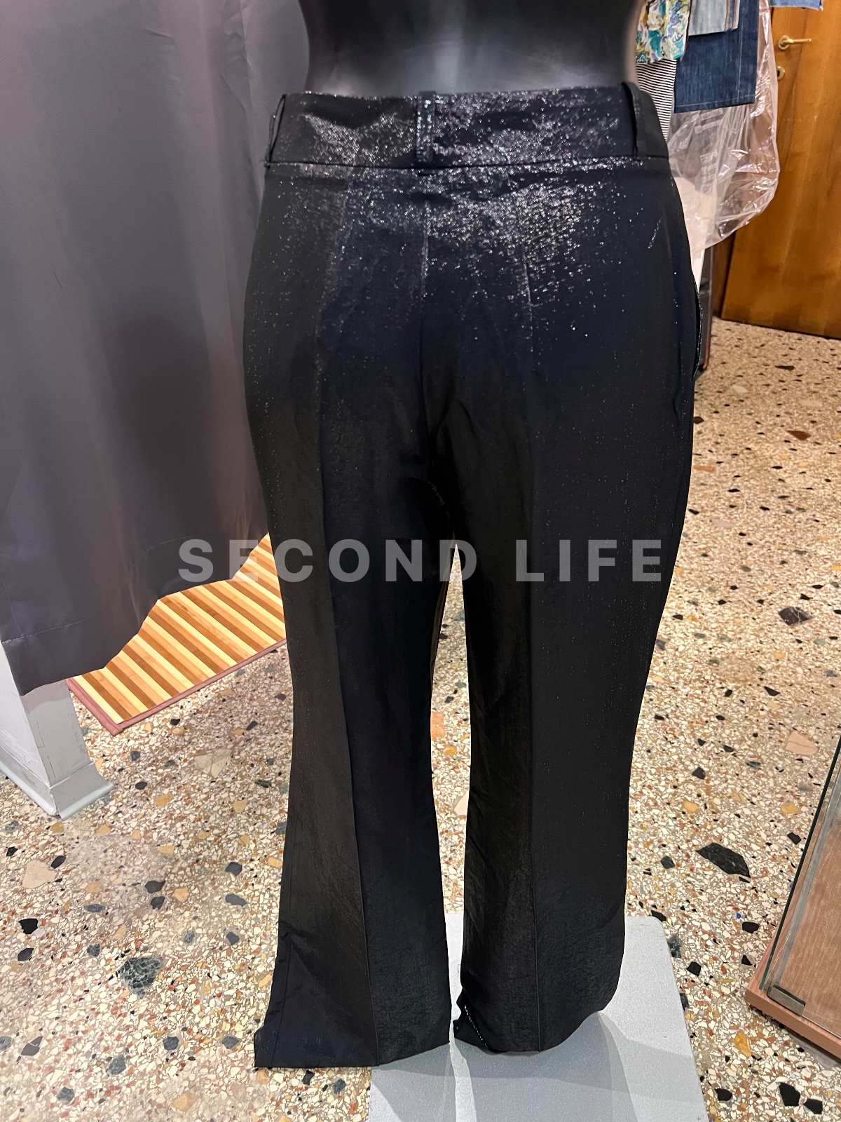 Pantaloni Plein Sud laminati neri in misto acetato, foto 4