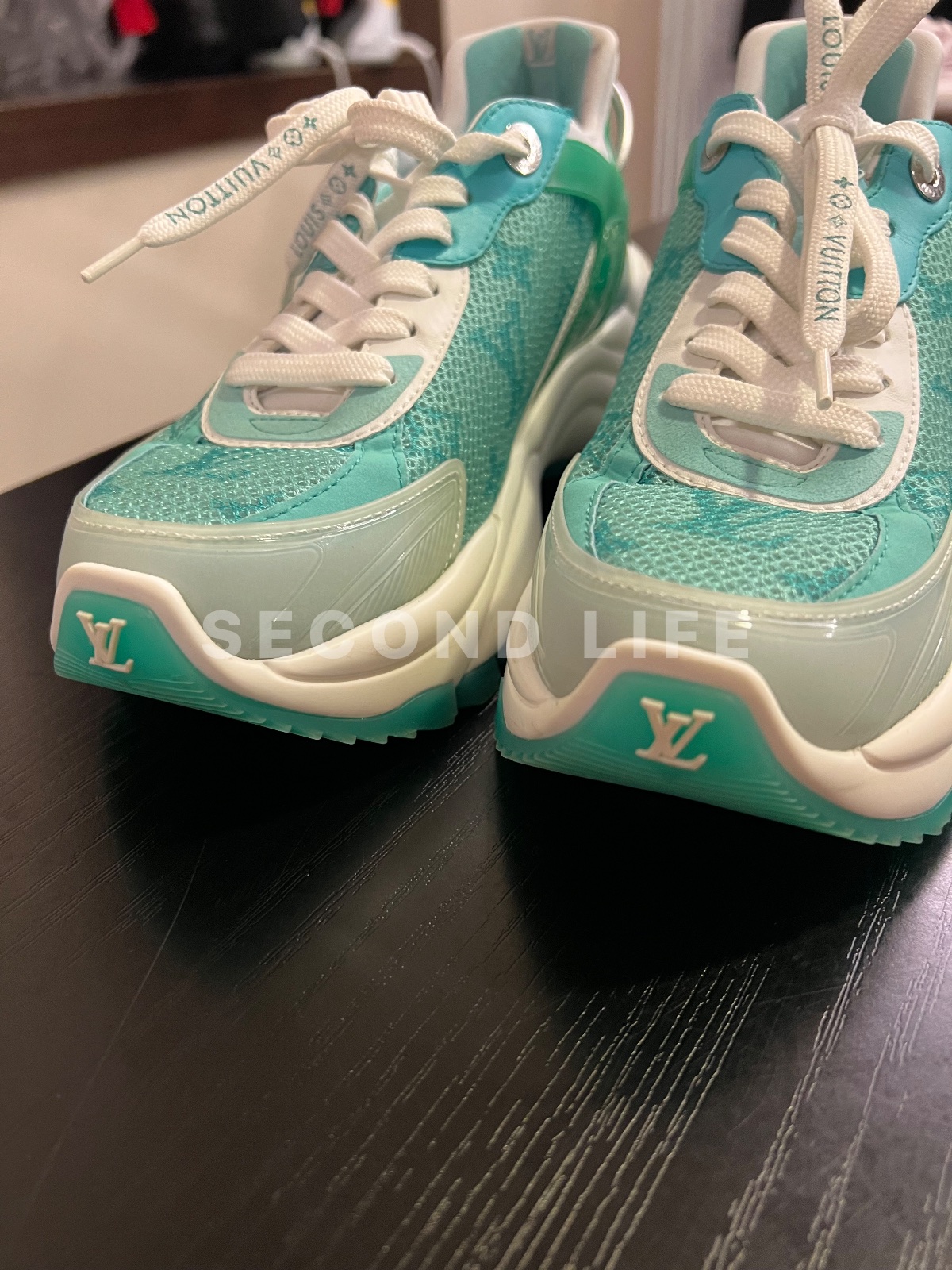 Scarpe Louis Vuitton in pelle e tessuto, foto 2