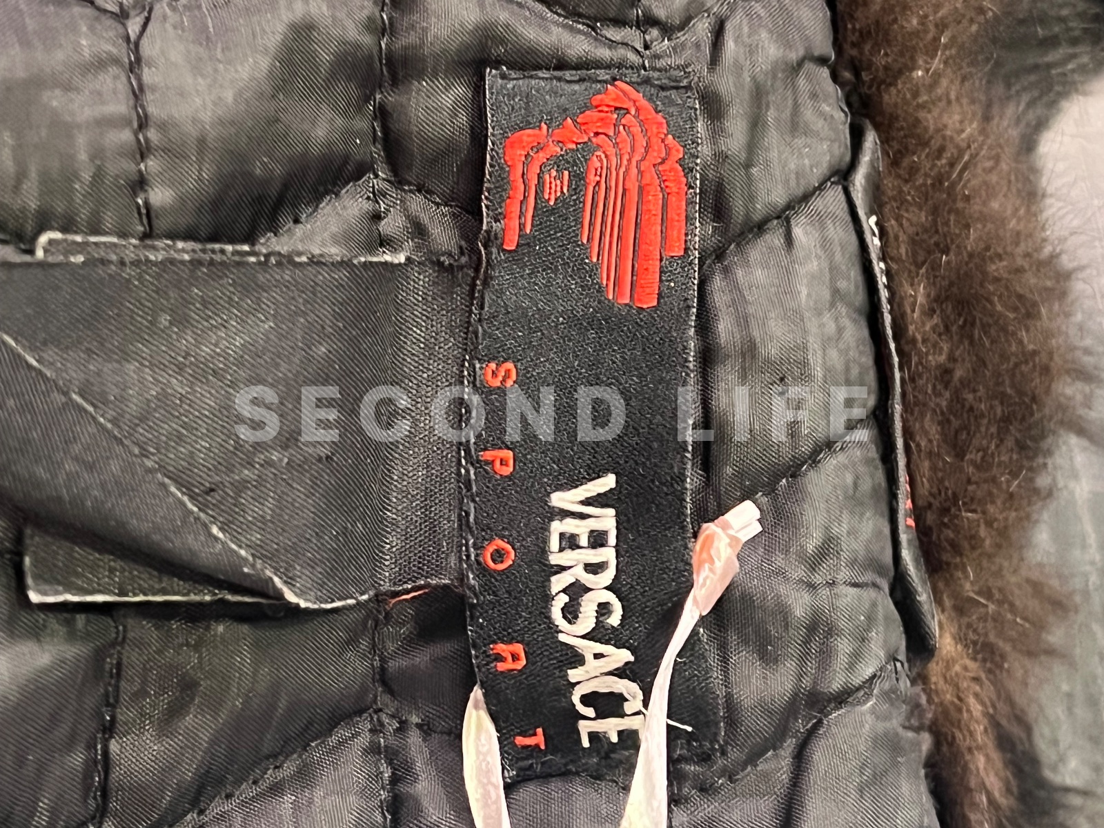 Giacca Versace Sport con collo in pelliccia, foto 2